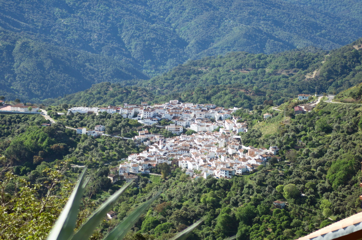 Die weißen Dörfer in Andaluseine sind eines der vielen Kulturerbe in Andalusien